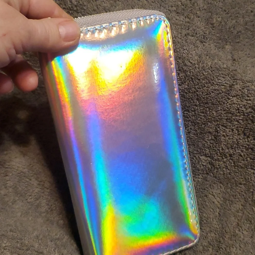 BNWT: Irendescent Wallet - Picture 2 of 9